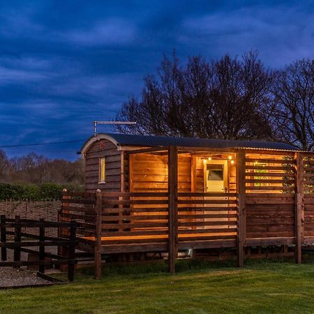Hillside View Shepherds Hut Little Witley Exterior foto